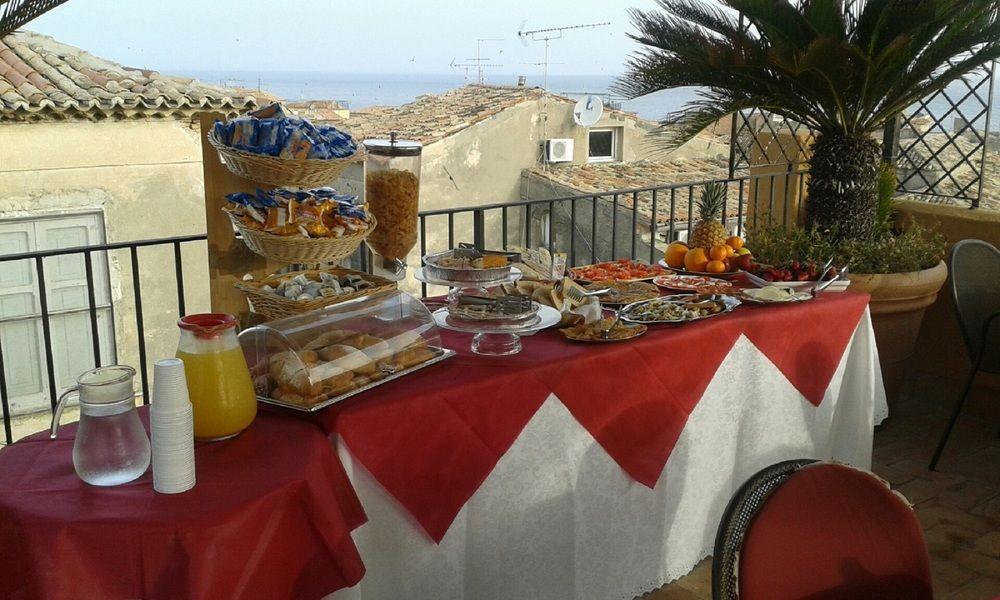 Bed and Breakfast Residenza Il Duomo Tropea Exterior foto